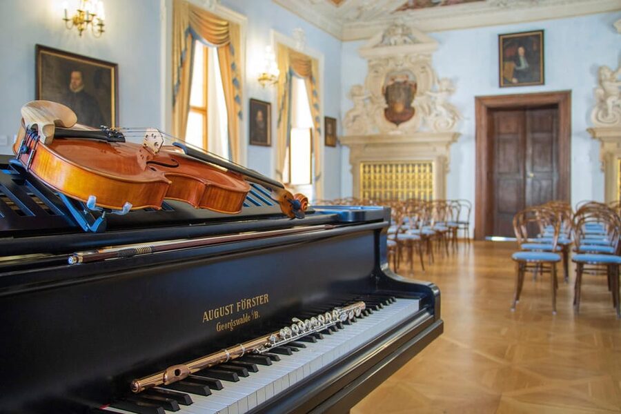 Prague Castle: Midday Classical Concert at Lobkowicz Palace - What the performance feels like from the seat