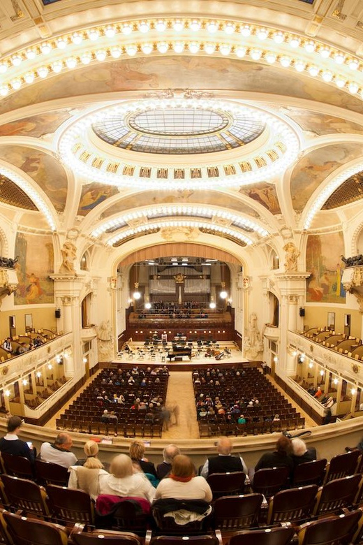 Prague: Classical Concerts at Smetana Hall, Municipal House - What happens during the 65-minute performance