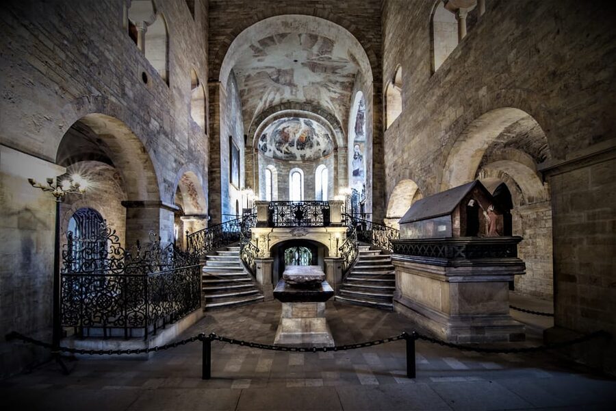 Prague: Klementinum Mirror Chapel Classical Music Concert - Is the $31 Price Good Value?