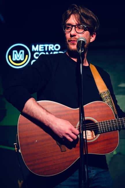 Prague: Sunday Live Music & Stand-Up Comedy Night in English - English makes the room open to many backgrounds