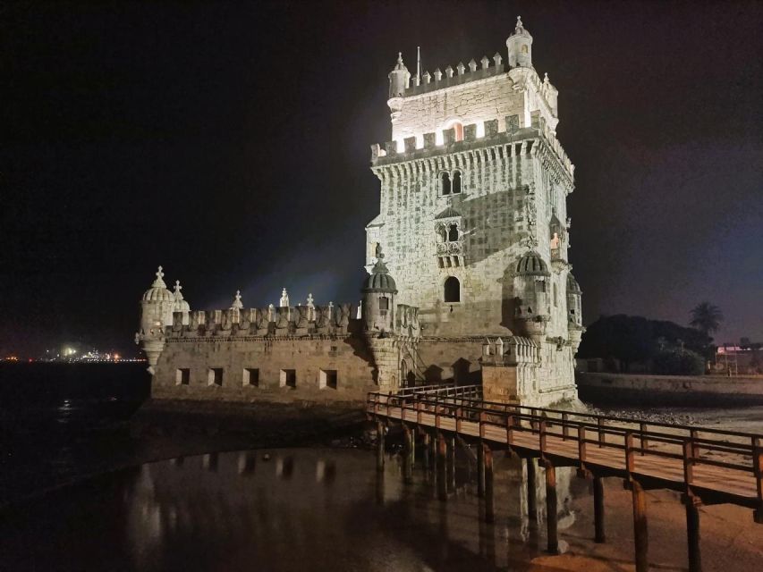 Private half-day Lisbon by Night Fado UNESCO Heritage &Views - Pickup and the private-car advantage