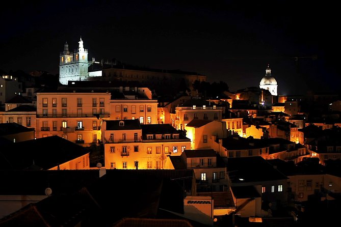 Private Tour: Lisbon Sunset Walking Tour with Fado Show and Dinner - Ginjinha and the alleys of Mouraria