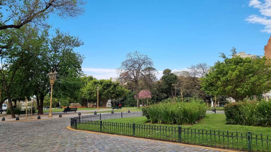 Recoleta Walking Tour and Live Jazz Show - The small jazz club is the real finale