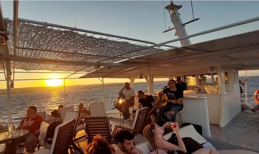 Rhodes: Sunset Cruise with Live Music, Wine & Greek Buffet - Why this cruise works so well at sunset