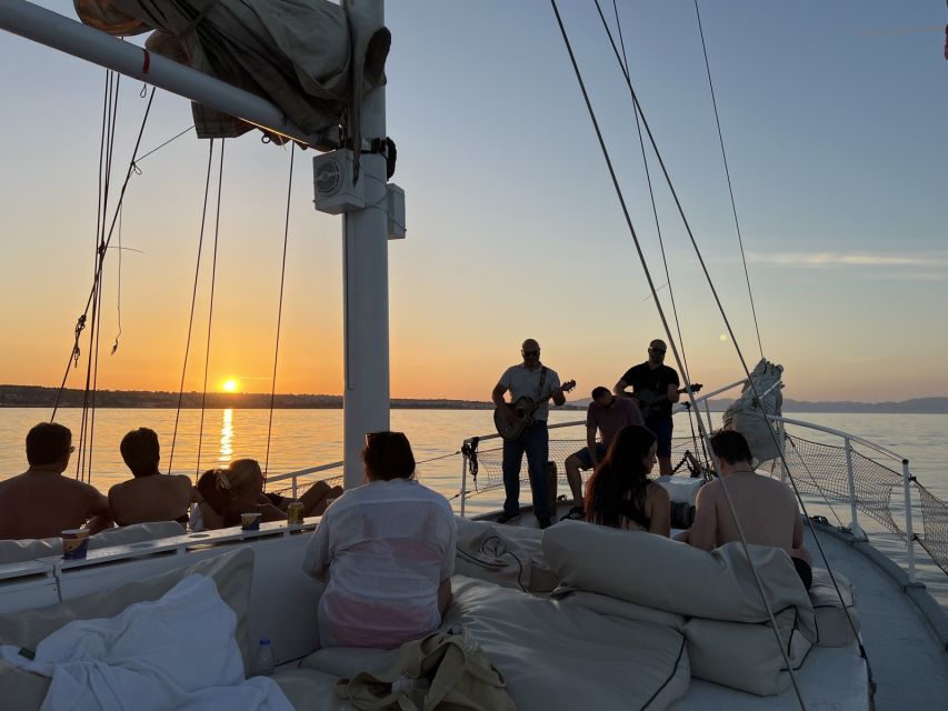 Rhodes: Sunset Cruise with Open Bar, Dinner, & Live Music - Who will enjoy Romantika most?