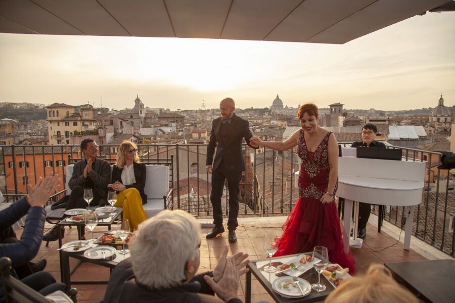 Rome: Rooftop Bar Opera Show - Key points to know before booking