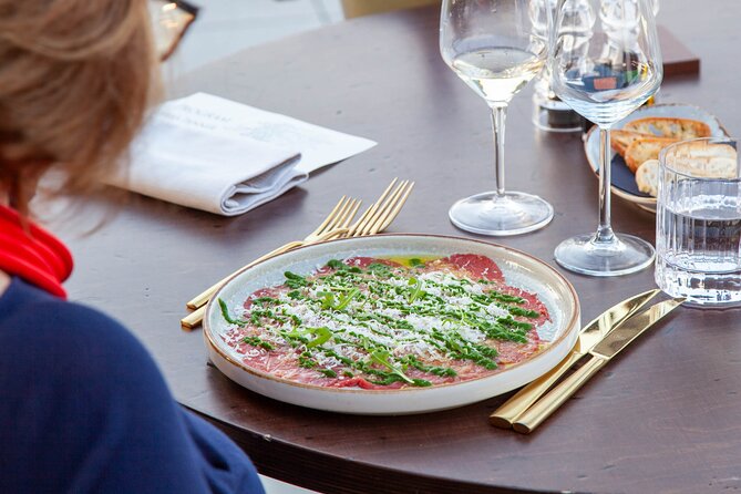 Rome: Rooftop Gourmet Dinner & Opera Performance - The sunset and champagne effect