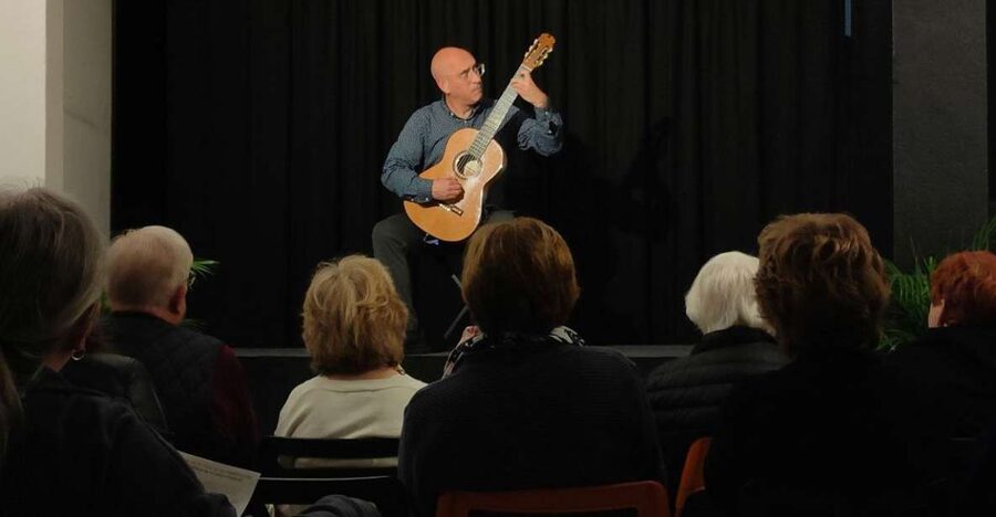 Ronda: Spanish - Classical & Flamenco - Guitar Concert - Entering Ronda Guitar House near the Tajo