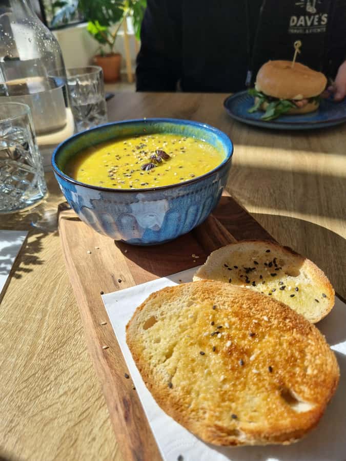 Roos, Blues & Views - Blue Mountains Day Tour w Lunch - Who should book this day tour