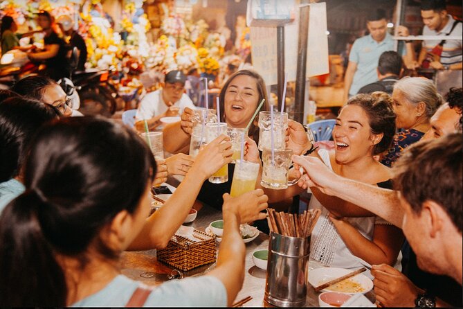 Saigon After Dark With Seafood, Beer & Live Music Bar - Starting With Bún Bò and Jasmine Tea