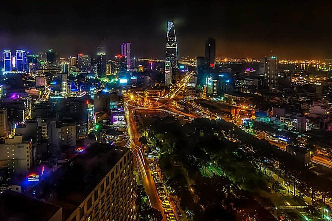 Saigon After Dark With Seafood, Beer & Live Music Bar - What the Guides and Drivers Add