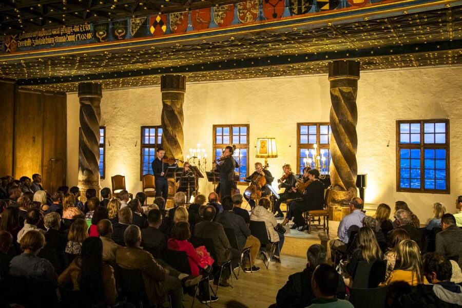 Salzburg: Best of Mozart Fortress Concert and Dinner - The funicular ride and arrival at the restaurant