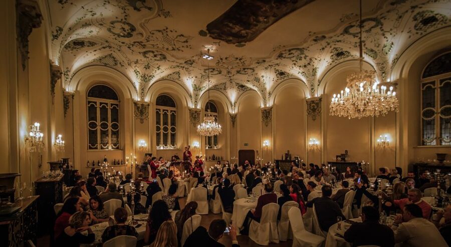 Salzburg: Mozart Concert with Dinner - Practical details that can shape your evening