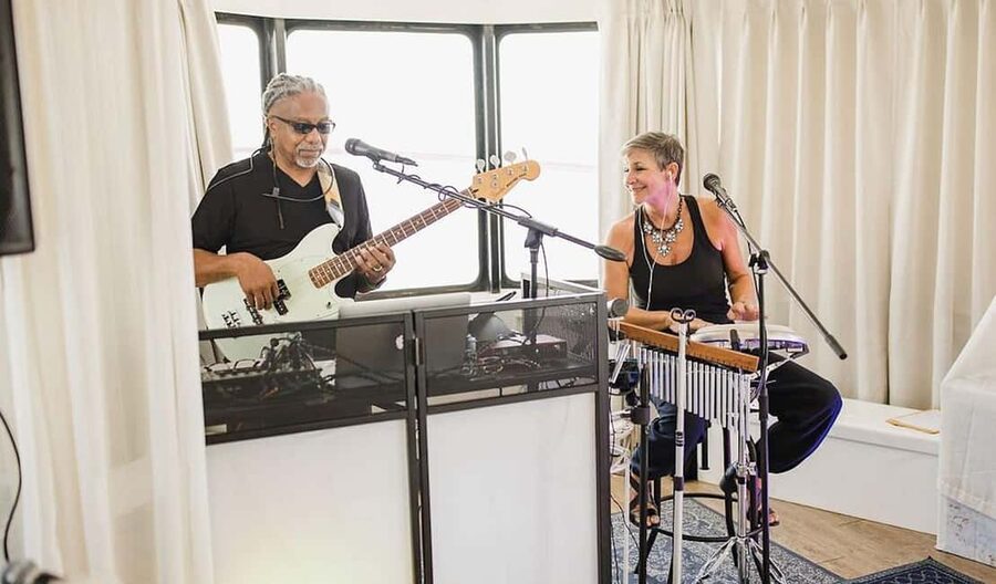 Sandestin: Sunset Dinner Cruise with Live Music - Boarding at Baytowne Marina