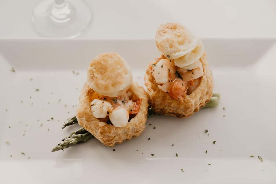 Sandestin: Sunset Dinner Cruise with Live Music - Should you book the SOLARIS sunset dinner cruise?