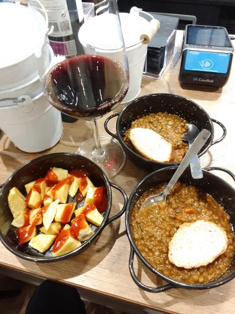 Santiago: Guided Foodie Tour with Drinks, Tapas & Live Music - Why this food walk works in Santiago