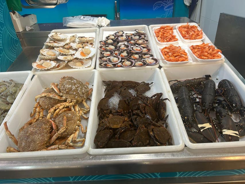 Santiago: Guided Foodie Tour with Drinks, Tapas & Live Music - Live music after the food