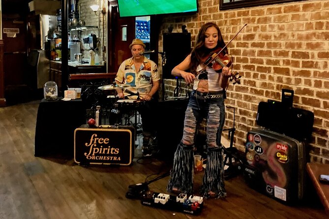 Savannah Live Music Walking Tour - Guides who shape the quality of the evening