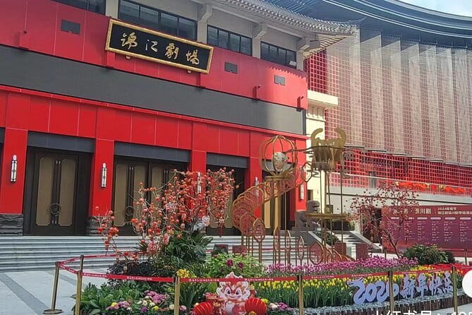 Sichuan Opera with face-changing at Sichuan opera theater - Optional actor makeup and VIP seats