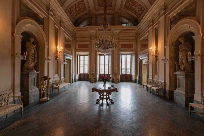 Siena: Intimate Opera Concert & Tour in Piazza del Campo - Who should book this Siena experience?