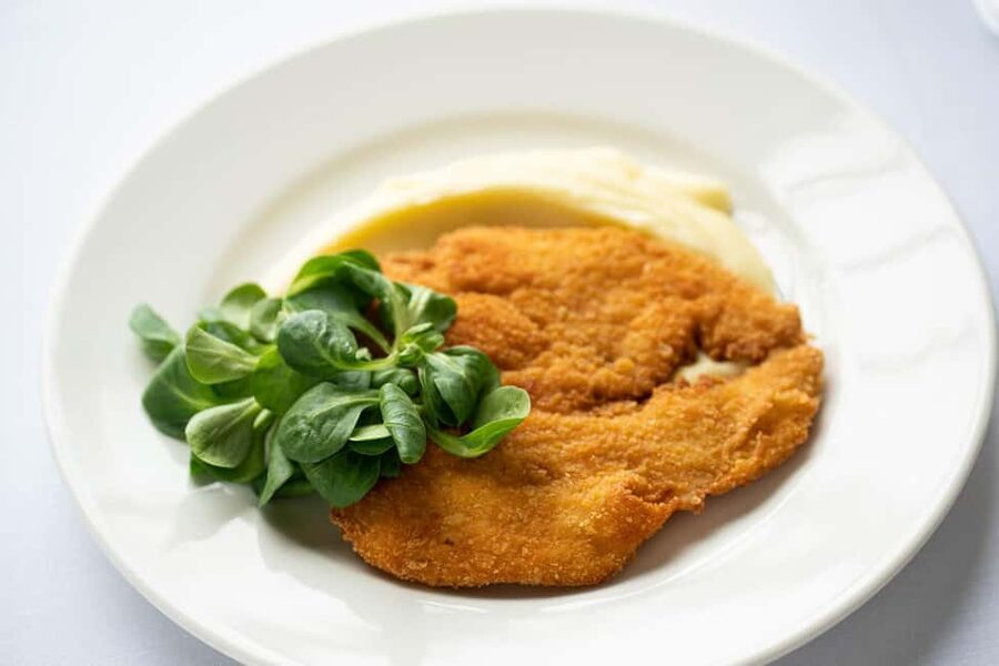 Sinatra Tribute. Concert & dinner. - Starting with dinner at Art Restaurant Mánes