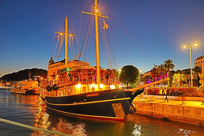 Split Sunset Cruise With Live Music - What the open bar really includes