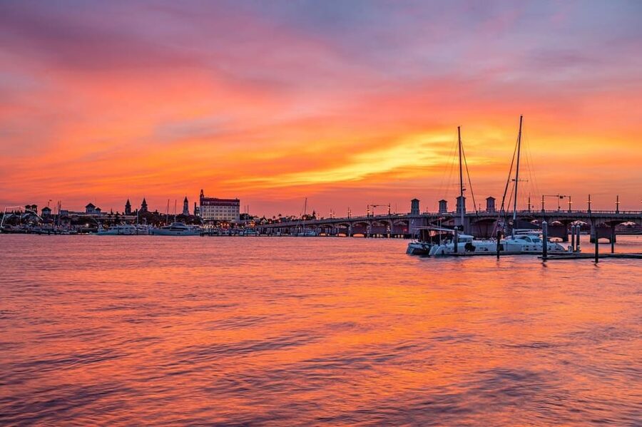 St Augustine: Nights of Lights Sail w Live Music& Sunset Opt - Comfort, weather, and the practical drawbacks