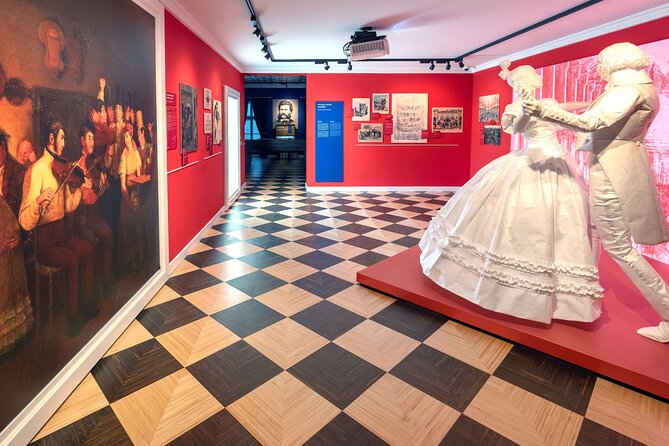 Strauss Exhibition incl. LED Concert Show / Coffee + Strauss Cake - Getting there and preparing for the visit