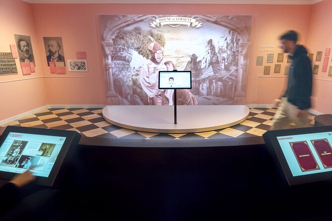 Strauss Exhibition incl. LED Concert Show / Coffee + Strauss Cake - The 15-minute LED concert show