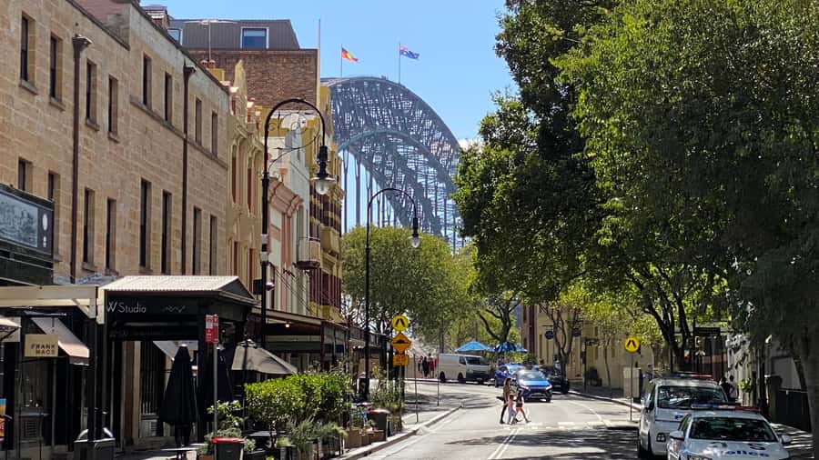 Sydney Half Day private tour: see Opera House, Bondi Beach - Kings Cross, Woolloomooloo, and the eastern suburbs