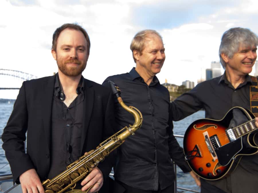 Sydney Harbour: 3-Hour Lunch Cruise with Live Music - The long harbour route and its changing views