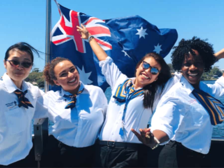 Sydney Harbour: 3-Hour Lunch Cruise with Live Music - Who should book this cruise