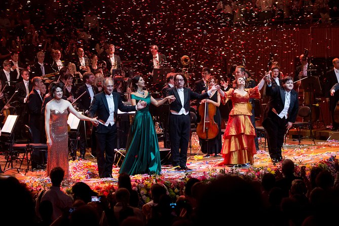 Sydney Opera House New Year's Eve Opera Gala - The difference between the evening show and midnight