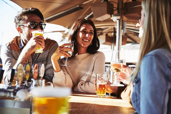 Sydney Opera House Tour & Dine Experience - Meeting the guide at Bennelong Point