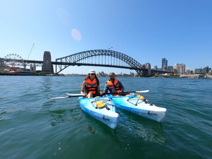Sydney: Sunset Kayak - Opera & Harbour Bridge Tour (5p. max) - The Opera House at the best hour