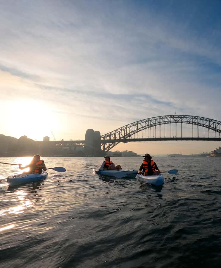 Sydney: Sunset Kayak - Opera & Harbour Bridge Tour (5p. max) - Starting at Lavender Bay and getting set up