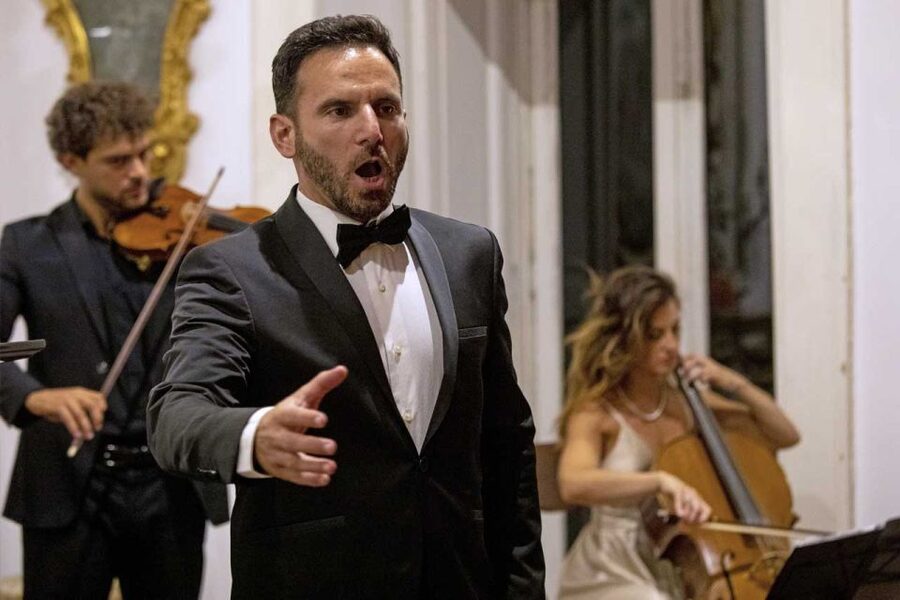 The Three Tenors in Sorrento: Opera Arias, Naples and Songs - Audience interaction and the tone of the show