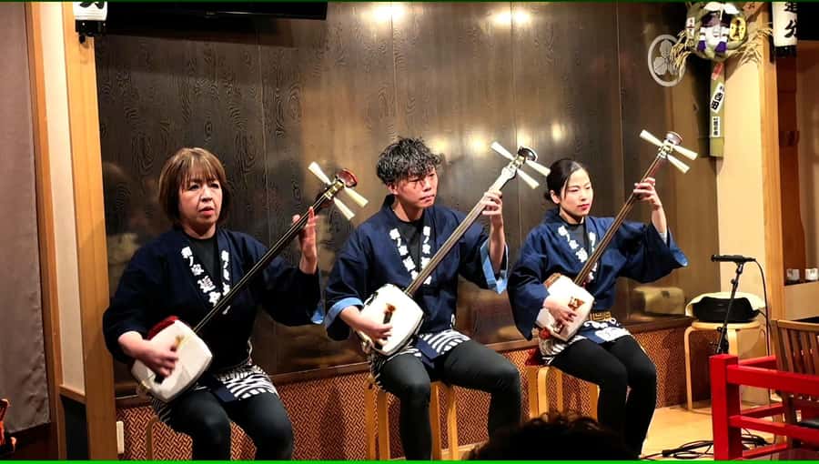 Tokyo: Traditional Asakusa Music Show with Dinner - Walking through Sensoji’s most important sights