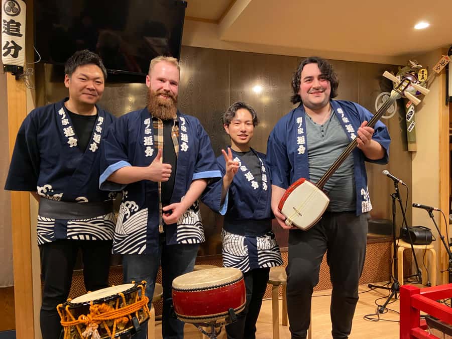 Tokyo: Traditional Asakusa Music Show with Dinner - Settling into an Asakusa izakaya