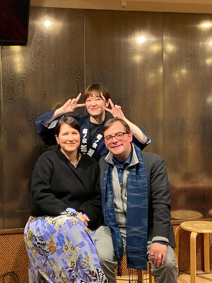 Tokyo: Traditional Asakusa Music Show with Dinner - What the guide adds to the evening