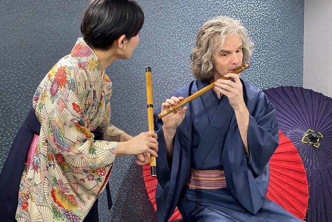Traditional Japanese Music show & Experience Tour in Kyoto - Ten minutes for photos and a closer look