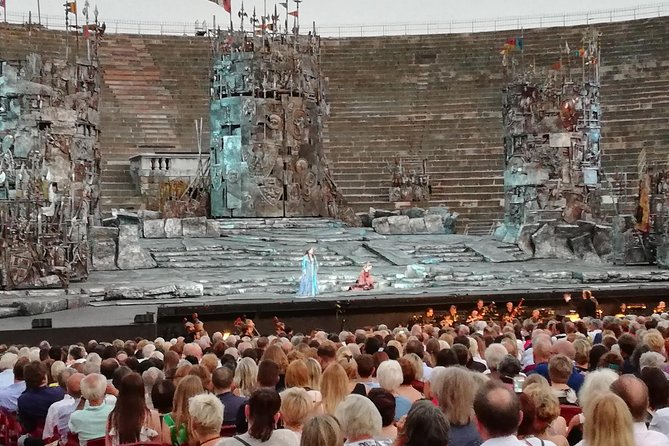Transfer from Lake Garda to Verona Arena and Opera Ticket - How long the opera evening lasts