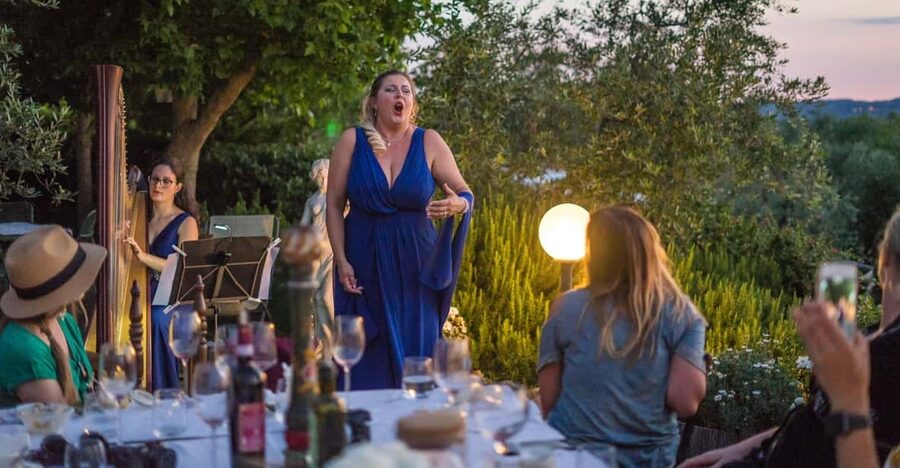 Tuscany: Cooking, Dinner & Live Opera in the countryside - A villa kitchen near Florence, not a city cooking school