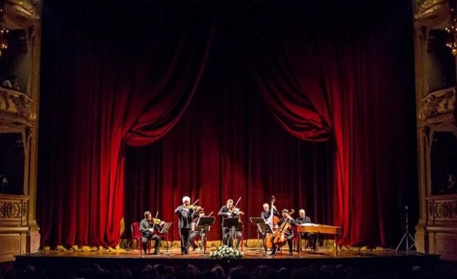 Venice: Dinner & Concert - Walking from dinner to Church of San Vidal