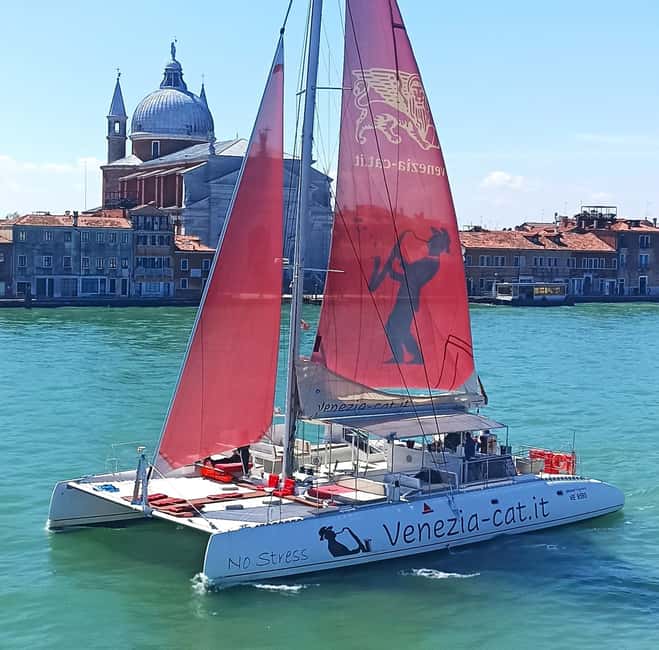 Venice: Golden Hour Cruise with Classical Music & Cocktail - Finding the red sails at Riva dei Sette Martiri