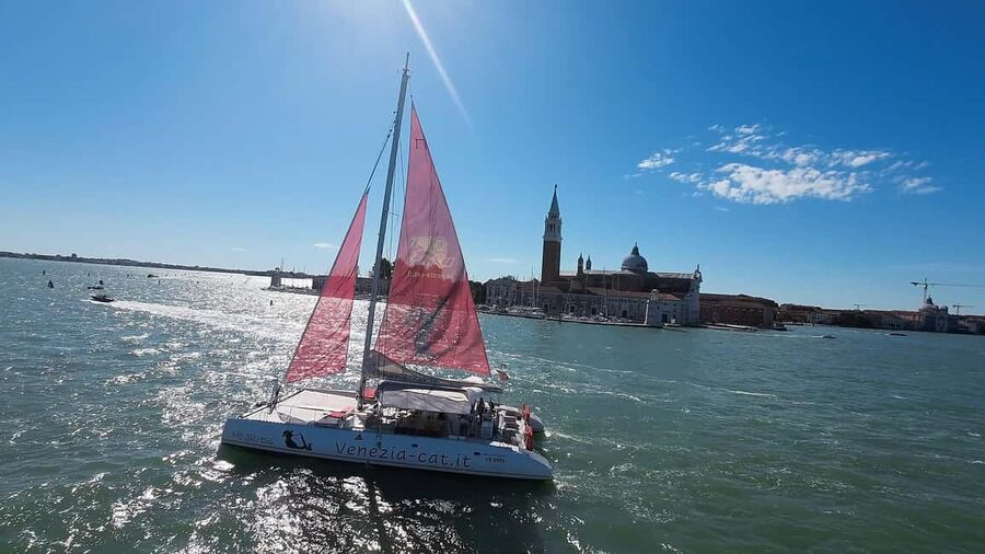 Venice: Golden Hour Cruise with Classical Music & Cocktail - Service with a light touch