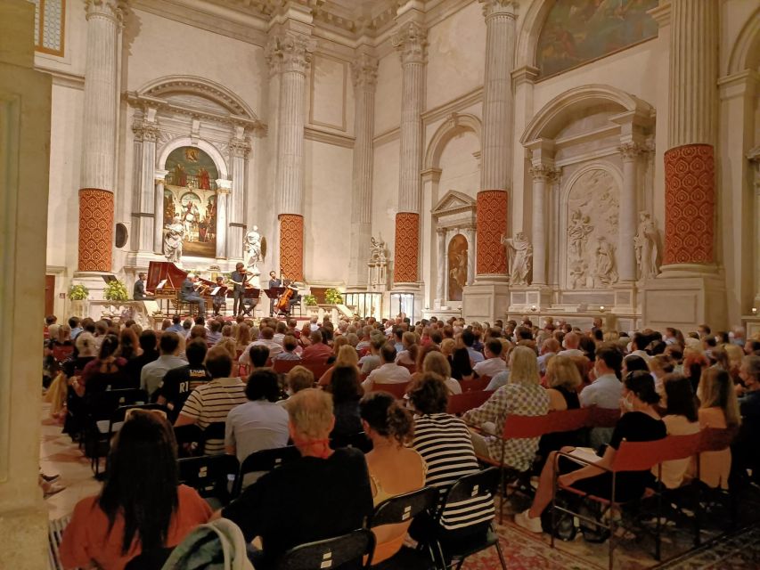 Venice: Interpreti Veneziani Concert at Church of San Vidal - The music is the main attraction