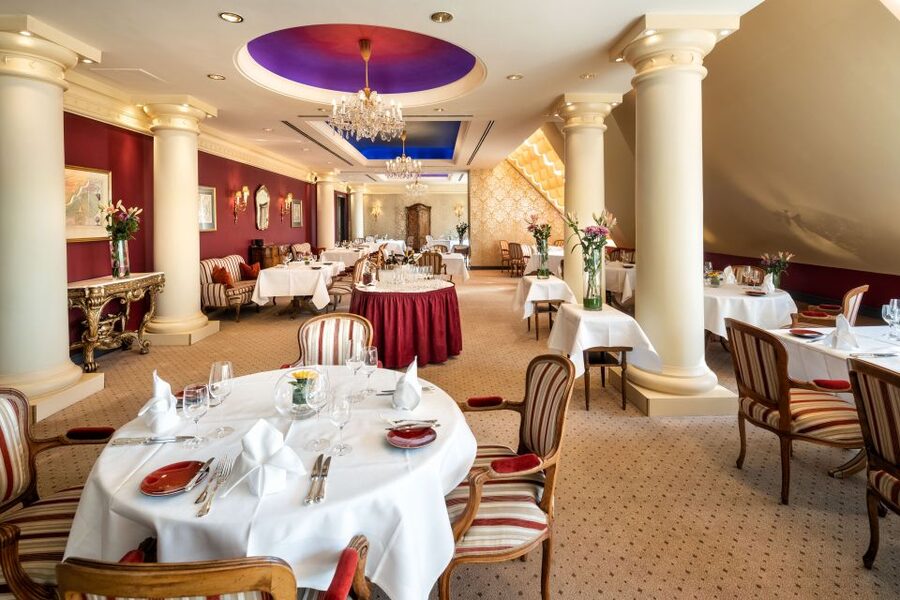 Vienna: Mozart Concert and Austrian Delights Dinner - Best reasons to choose this package