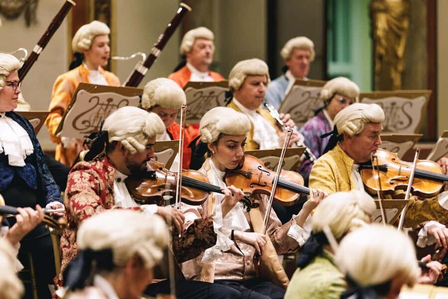 Vienna: Mozart Concert at the Musikverein - Golden Hall - Dress code, coats, and concert manners