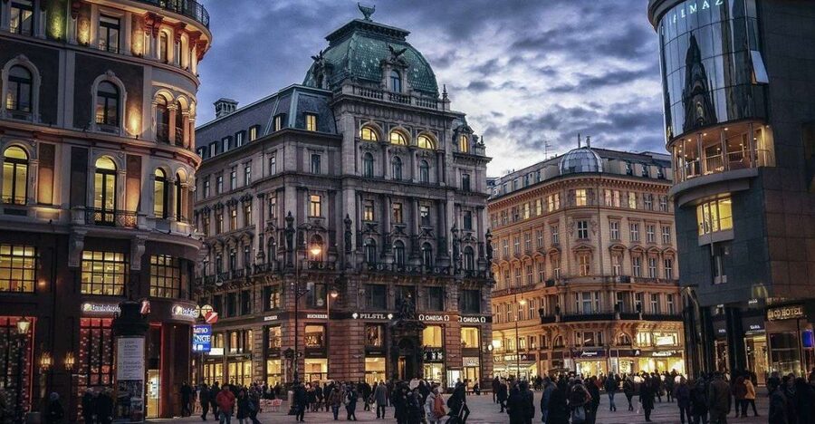Vienna Private Walking Tour including State Opera - Key points at a glance